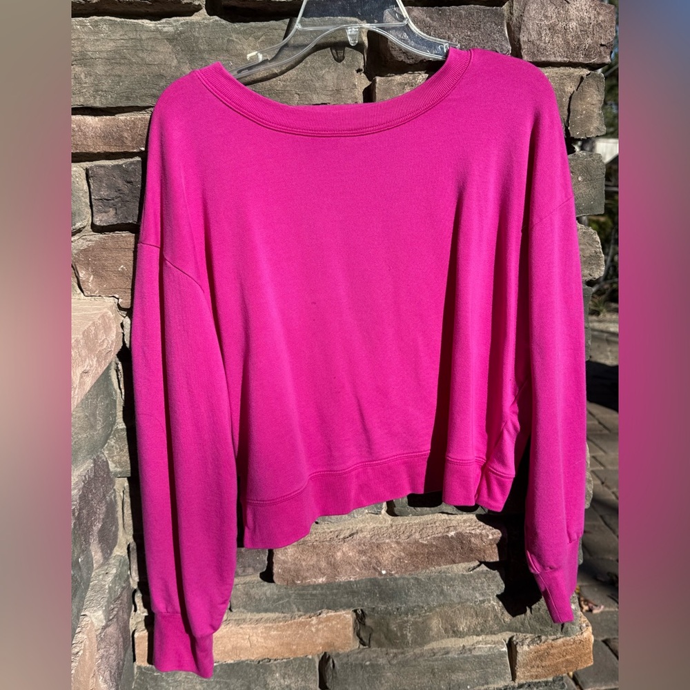 Athleta Fuchsia Cropped Top
